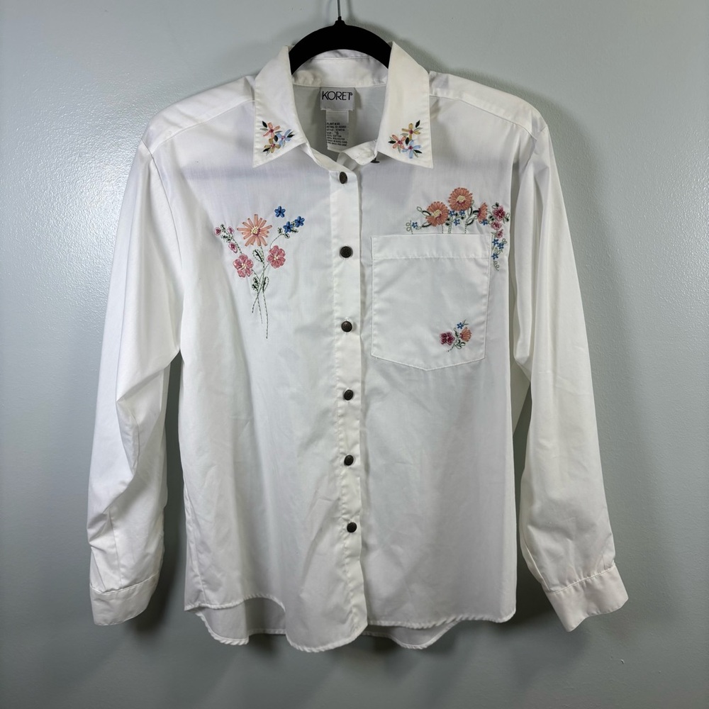Koret Women's White Button-Down Shirt with Floral Embroidery‎ Sz Small